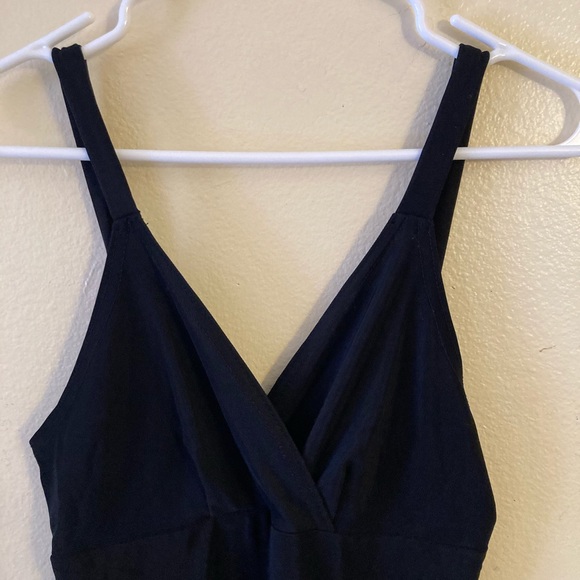 Only wore once Thin strap black jumper - Picture 3 of 3